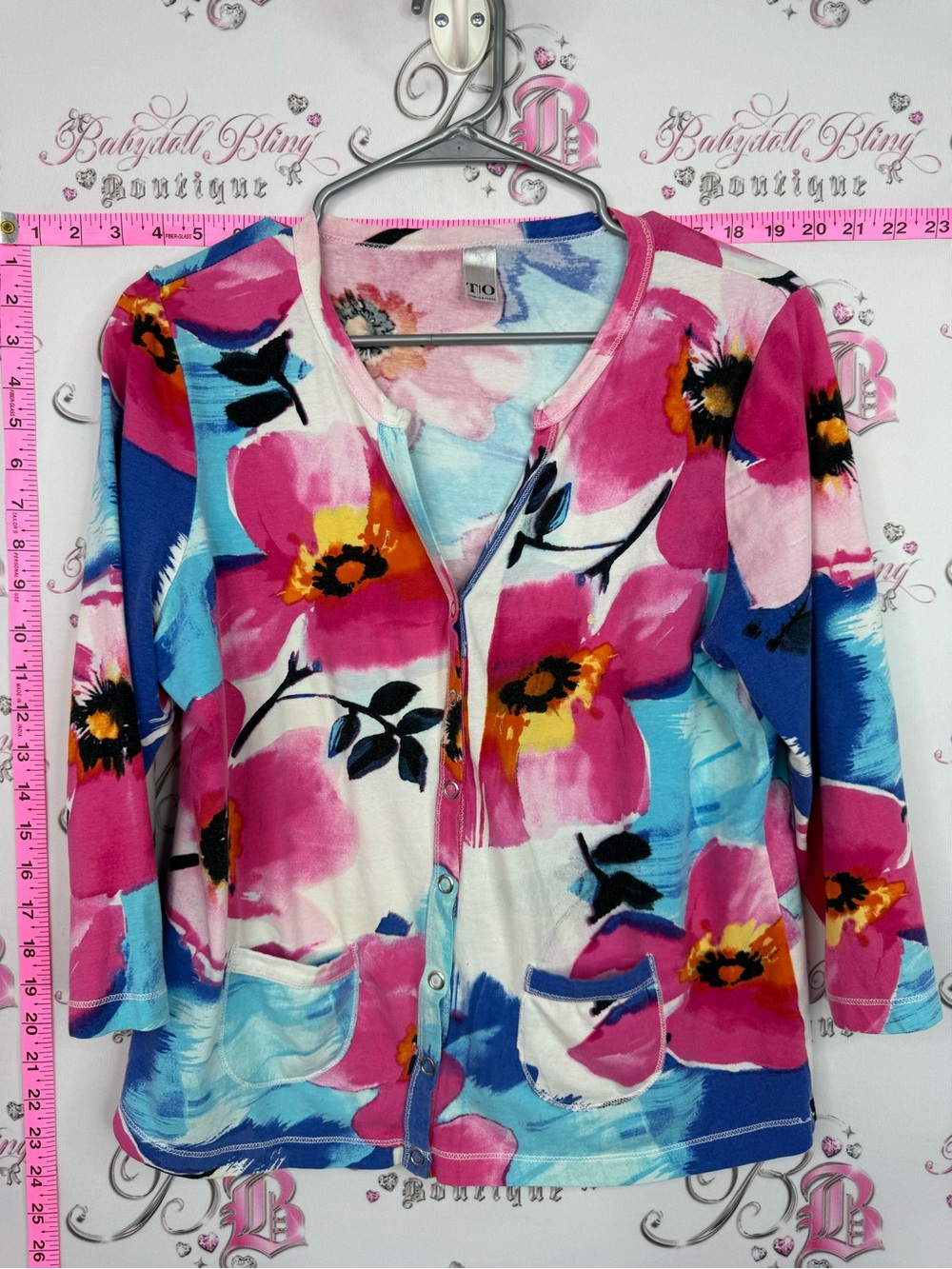 THOMAS & OLIVIA shirt Bright Floral Button-Up Cardigan in Pink & Blue